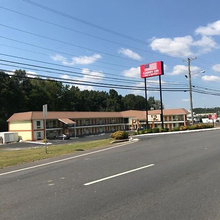 Carry On Inn & Suites LaFayette Exterior photo