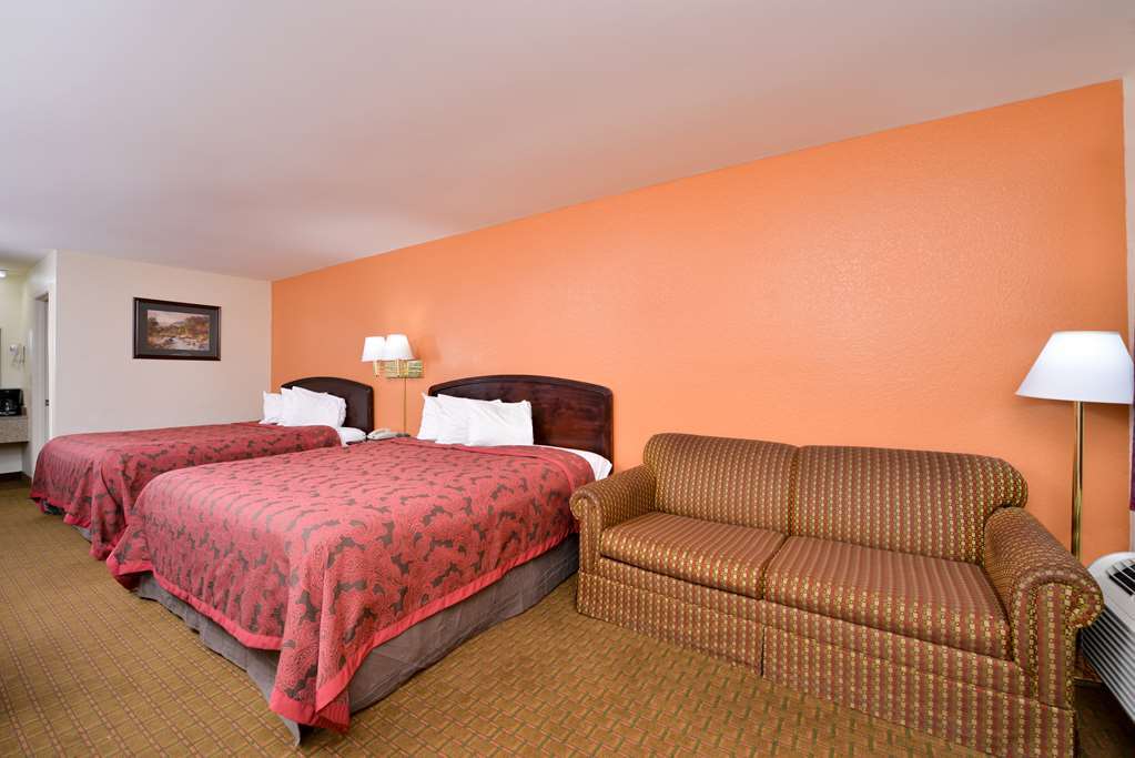 Carry On Inn & Suites LaFayette Room photo